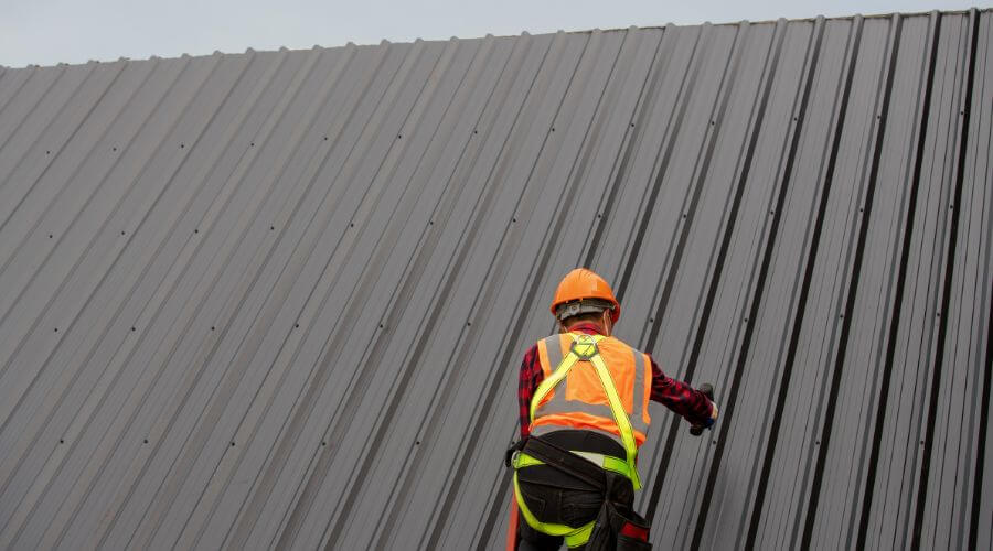 Expert Emergency Roof Repairs services in Fall River, WI
